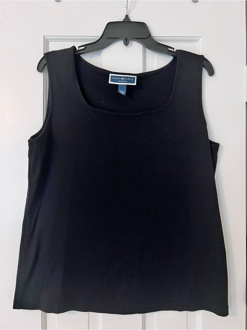 Karen Scott Black Sleeveless Scoop Neck Tank OX